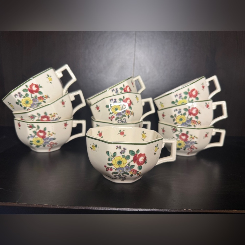 Royal Doulton Tea Cups x 10 - Old Leeds Sprays
